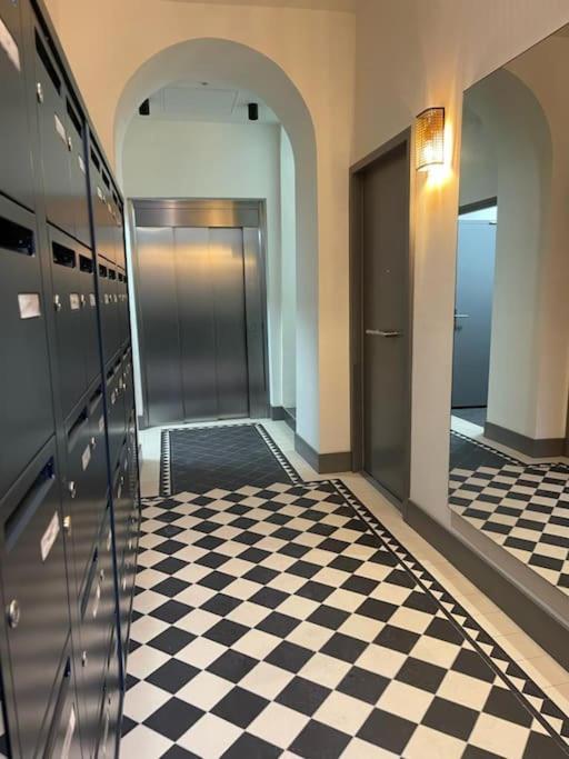 Charmant Palais Riviera Climatise Vieux ニース エクステリア 写真
