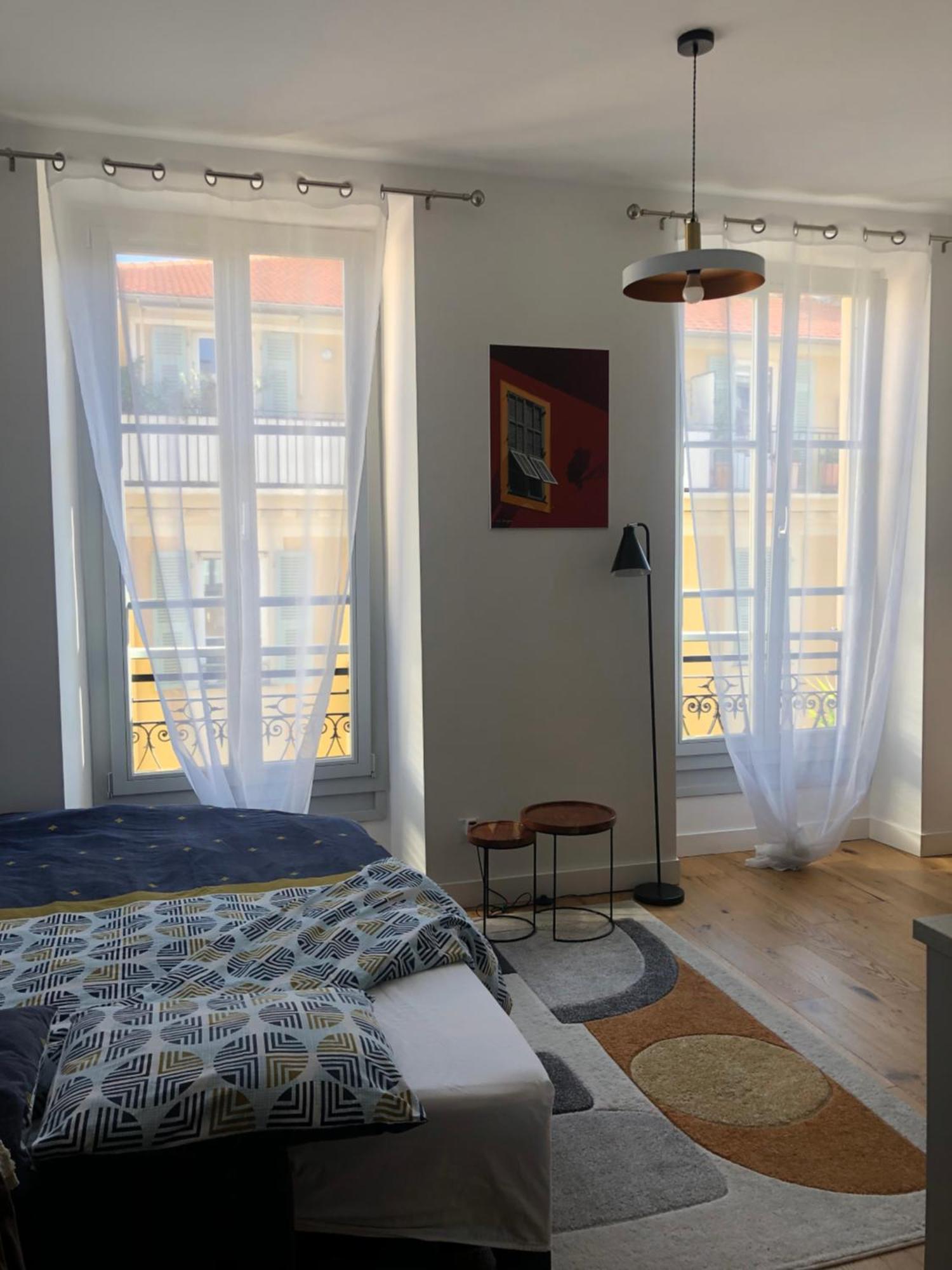 Charmant Palais Riviera Climatise Vieux ニース エクステリア 写真